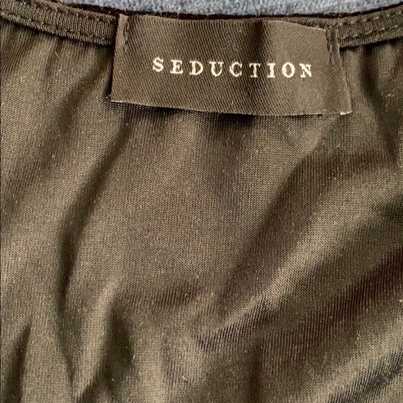 Velvet long sleeve bodysuit - Picture 2 of 4